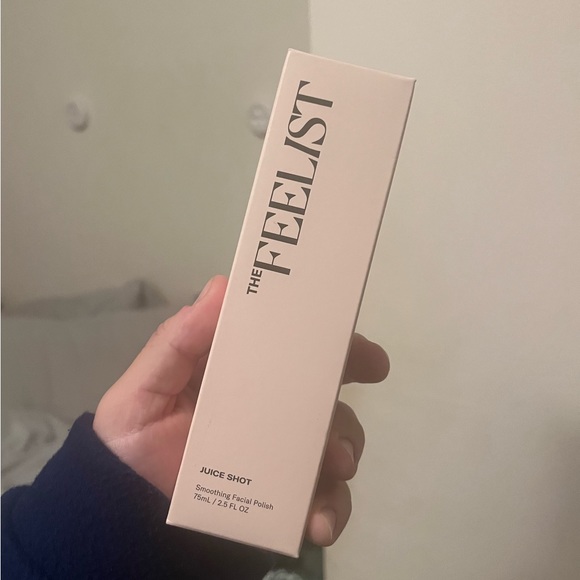The Feelist Juice Shot Smoothing Facial Polish - Picture 4 of 4